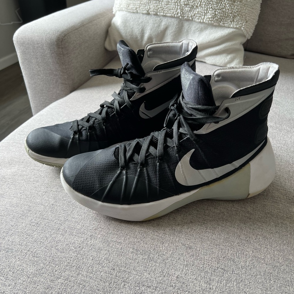 Nike Men’s Hyperdunk 2015
